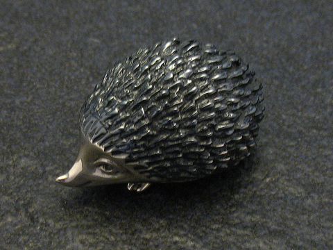 Igel - Silber Tier stehend + plastisch - 39 mm
