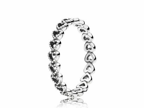 PANDORA 190980-56 - Gereihte Herzen - Silber - Ring - Gr. 56