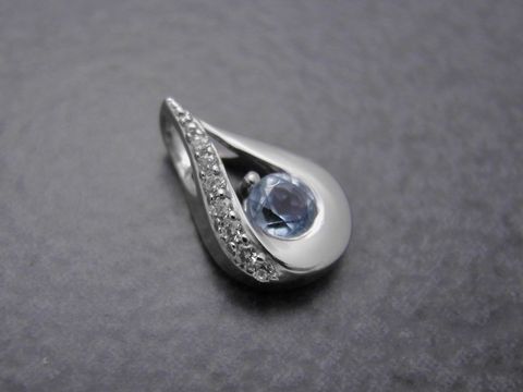 Anhänger - Blue Dreams - Sterling Silber rhodiniert - BLAUTOPAS + Zirkonia