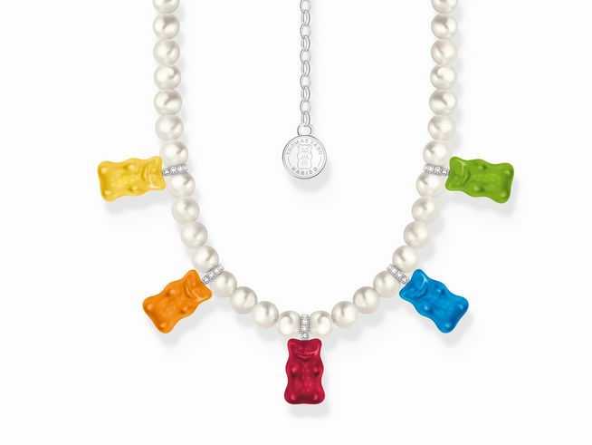 Bunte Thomas Sabo Kette mit Gummibärchen Anhängern in rot, blau, grün, gelb und Perlen, kombiniert mit Glas und Zirkonia, für die Größe 42 bis 50 cm.