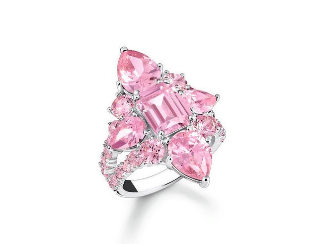 Rosa-pink Cocktailring aus Silber von Thomas Sabo mit verschiedenen Zirkonia-Steinen in Herz-, Tropfen- und rechteckiger Form, Größe 54, elegant und glamourös designt.