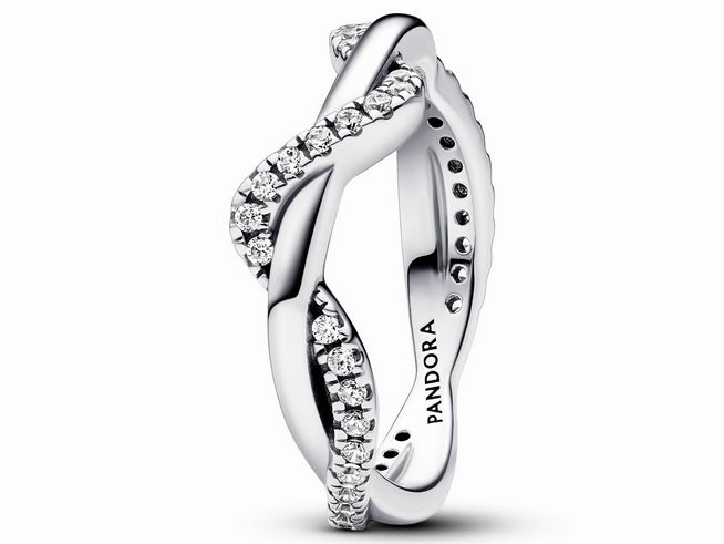 Funkelnder verschlungener Wellenring von Pandora aus Sterling Silber mit klaren Zirkonia, Größe 56, elegant und zeitlos im Design. Ideal für jeden Anlass.