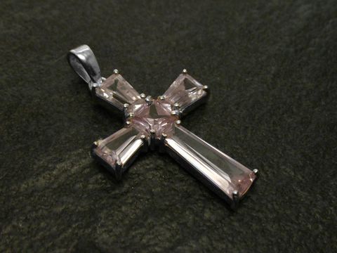 Kreuz - lavendel Zirkonia - Silberanhänger - 43 mm