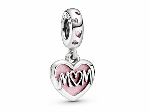 Pandora Silber Charm Anhänger mit einem Herzen und der Aufschrift Mum, aus Silber, Zirkonia und Emaille, ideal als Geschenk für Mütter.