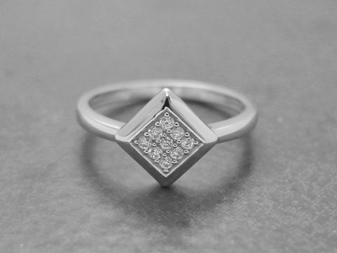 Ring - PAVE - Sterling Silber rhodiniert - 9 Zirkonia - Gr. 48