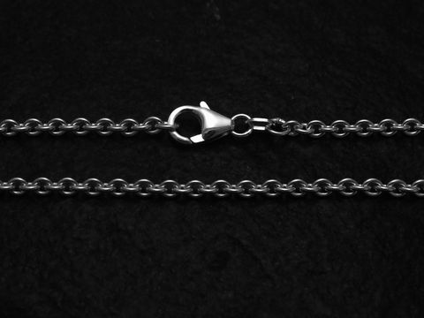 Rundanker Silber Kette 45 cm 925 Sterling Silber 2,7 mm von Hersteller Juwelier Harnisch, zeigt eine elegante, schlichte Struktur mit einem sicheren Karabinerverschluss.