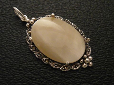 Cabochon - Mutter-von-Perle - Silber Medaillon Anhänger