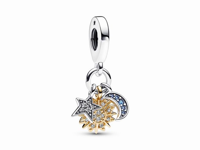 Bicolor himmlischer dreifacher Charm-Anhänger von Pandora, bestehend aus einem Stern, einer Sonne und einem Mond, gefertigt aus Sterling Silber und gelbgold vergoldet, mit funkelnden Details.