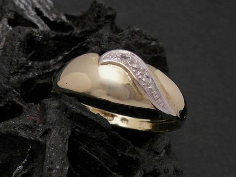 Gold Ring - traumhaft - Gold 333 bicolor - Diamant - Goldring - Gr. 57