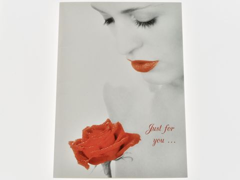 Grußkarte - Frau mit roter Rose und roten Lippen