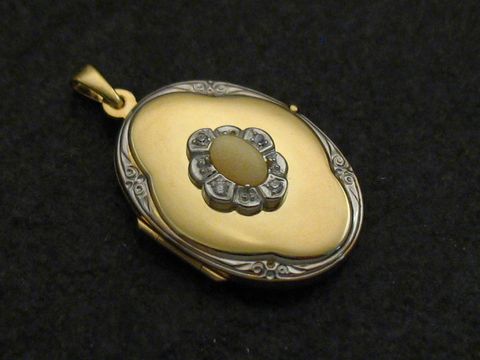 Koralle weiß - Medaillon Cabochon Gold 585 bicolor