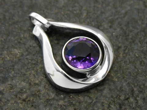 Designer Goldanhänger 585 - Amethyst - 18 mm Weißgold