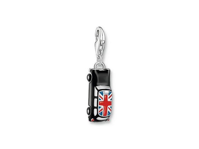 Charm-Anhänger in Form eines London Taxis aus Silber mit buntem Emaille und Zirkonia, detailreiche Gestaltung mit britischer Flagge, ideal für individuellen Schmuck.