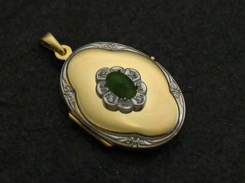 Jade grün - Medaillon Cabochon Gold 585 bicolor + Brillanten