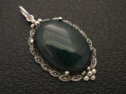 Cabochon - Jade - grün - Silber Medaillon Anhänger