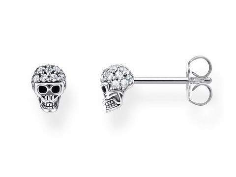 Silberner Ohrstecker aus der Thomas Sabo Charming Collection in Form eines Totenkopfes, geschwärzt und mit funkelnden Zirkonia verziert, elegant und stilvoll.