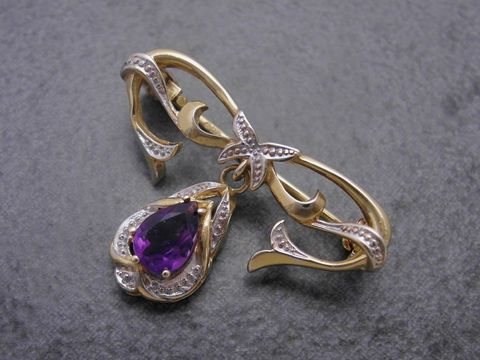 Gold Brosche - anmutig - Gold 333 - Amethyst - Anstecknadel