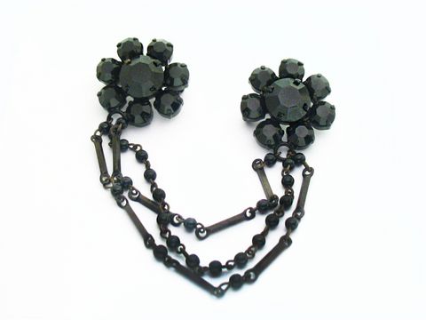 Strass Brosche in Schwarz -Blume mit Kette- Gefasst-