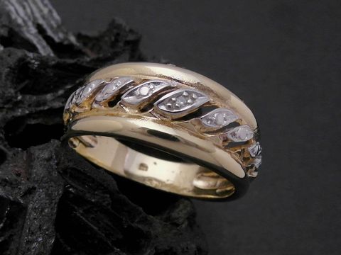 Gold Ring - königlich - Gold 333 bicolor - Diamant - Goldring - Gr. 56,5
