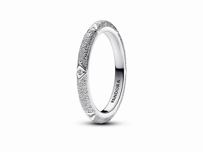 Sterling Silber Ring von Pandora ME mit klaren Zirkonia-Steinen in Größe 54, verziert mit texturierten Details und einer eleganten Form, ideal für klassischen Schmuck.