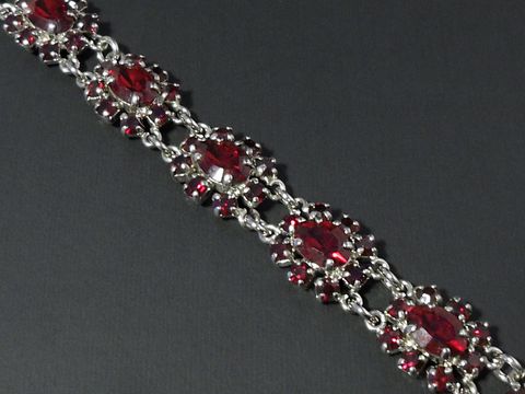 Strass Armband - weiblich - RUBINROT - 18,5-21 cm - silberfarben