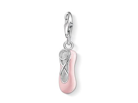 Charm in Form eines Ballettschuhs aus Emaille in Rosa und Silber, hergestellt von Thomas Sabo, ideal für Sport- und Tanzliebhaber.