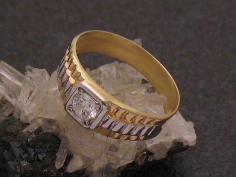 Ring Gold - prächtig - Zirkonia - Gr. 64,5