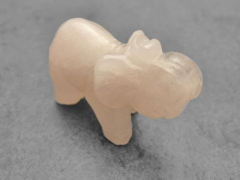 Elefant - plastisch - Rosenquarz - rosa stehend - Steinfigur - Glücksbringer