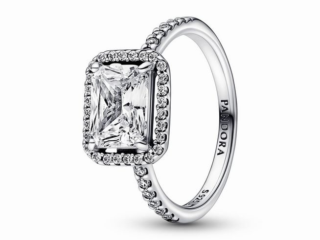 Rechteckiger funkelnder Strahlenkranz Ring von Pandora aus Sterling Silber mit klarem Zirkonia in Größe 54. Elegantes Design mit einem zentralen Stein und funkelnden Details.