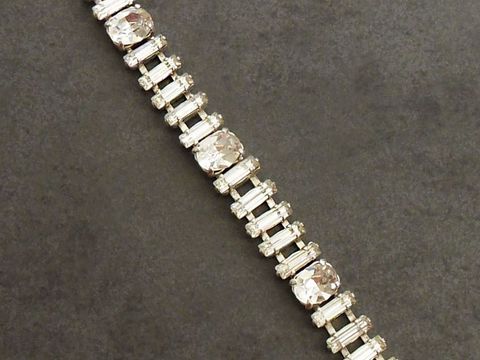 Strass Armband - galant - WEIß - 18 cm - silberfarben