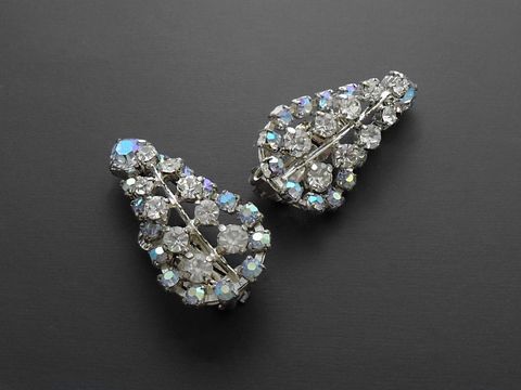 Strass Ohrclip hauchzart - blau-schimmer + weiß - Strass Schmuck