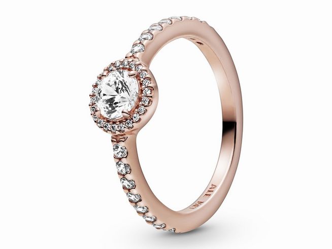 Klassischer Funkelnder Strahlenkranz Ring in Roségold Vergoldung mit Zirkonia, Größe 52, von Pandora. Der Ring hat einen zentralen Stein und funkelnde Akzente entlang des Bandes.