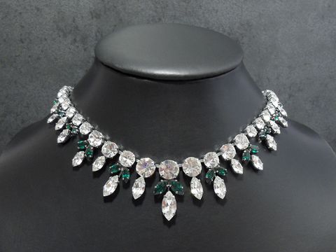 Strass Kette - interessant - GRÜN-WEIß - 43-48 cm - silberfarben