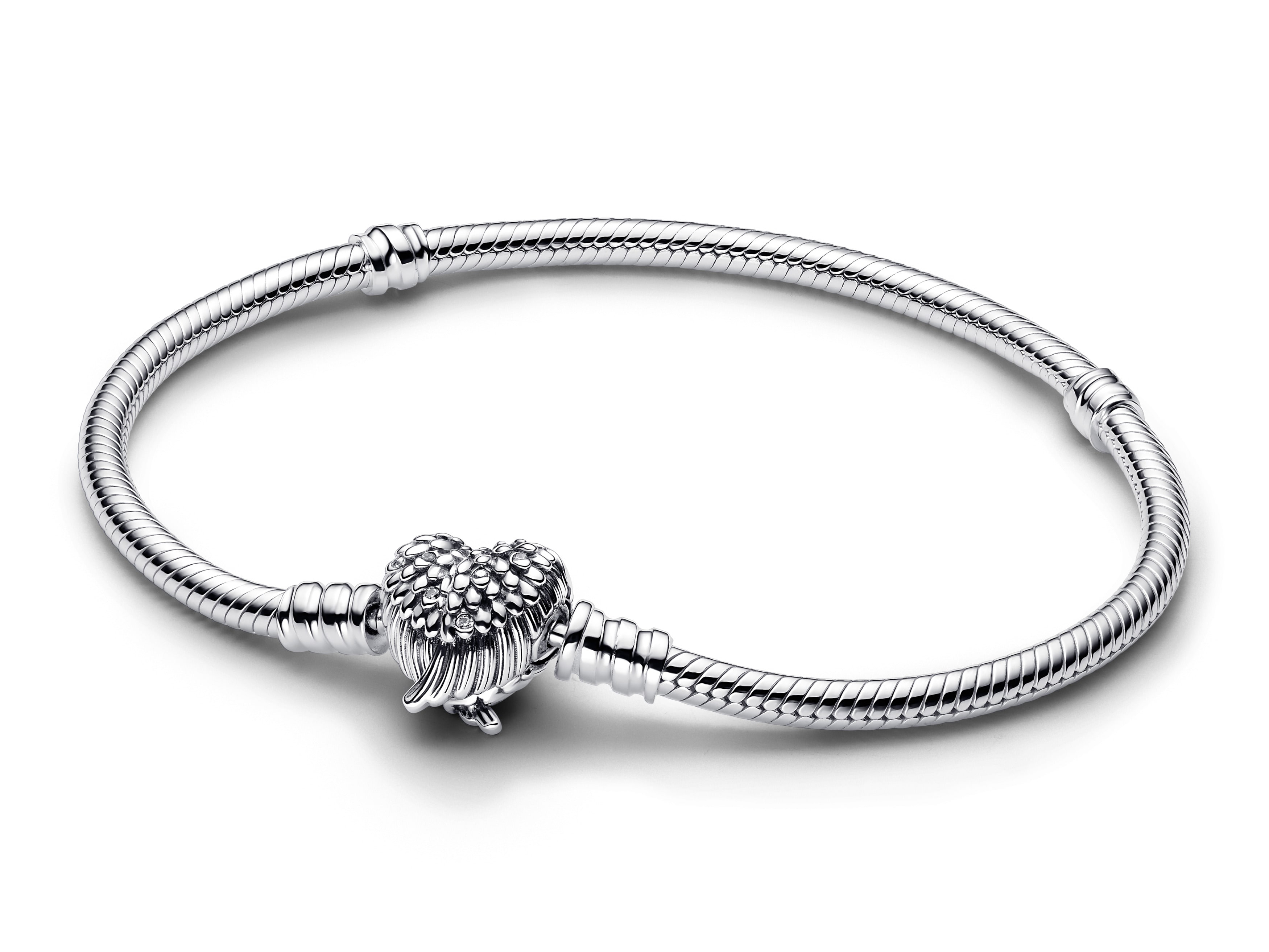 Silberarmband von Pandora mit Herzflügelverschluss und Zirkonia, elegantes Design, 16 cm lang, ideal für stilvolle Akzente und besondere Anlässe.