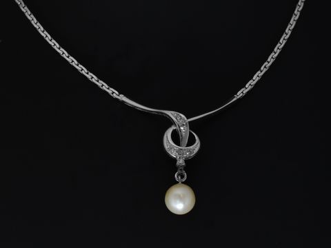 Weißgold Collier mit Mittelteil - 585 Weißgold - zeitlos elegant - Diamant + Zuchtperle 0,08 ct. W/Si - 43,5 cm