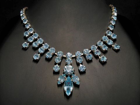 Strass Kette - einzigartig - himmelblau - Strassschmuck - 42-45,5 cm