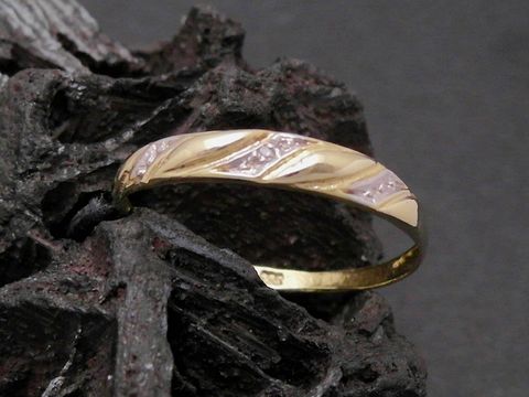Gold Ring - unvergänglich - Gold 333 bicolor - Diamant - Goldring - Gr. 50