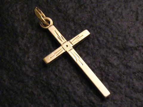 Elegantes und modernes Goldkreuz - Gold 333