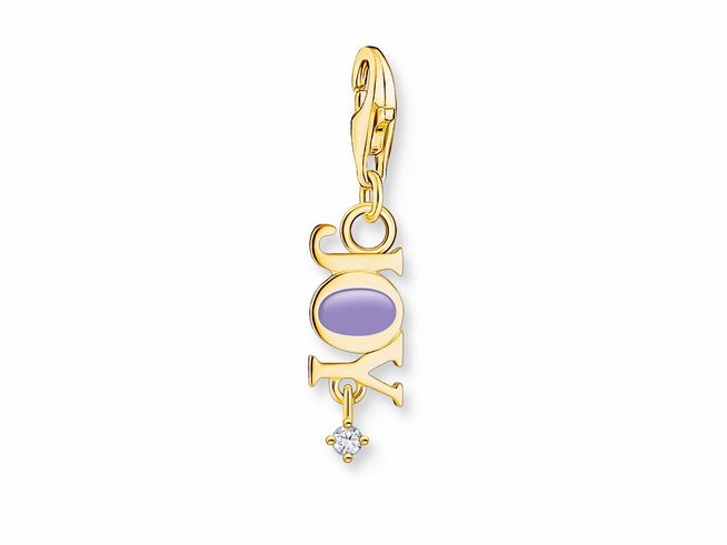 Charm-Anhänger von Thomas Sabo in Silber und vergoldetem Gelbgold mit violettem Emaille und Zirkonia, gestaltet in der Form des Schriftzugs Joy.