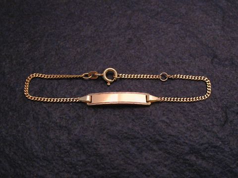 Armband mit Gravurplatte aus Gold 585, Länge 16 cm, PANZER-Design, Hersteller Juwelier Harnisch, ideal für individuelle Gravuren.