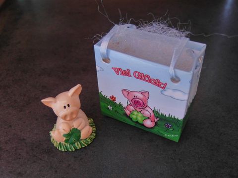 Schweinchen - Glücksschweinchen mit Geschenktasche - mit Kleeblatt