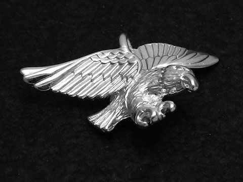 Adler im Anflug glänzend - Anhänger Sterling Silber