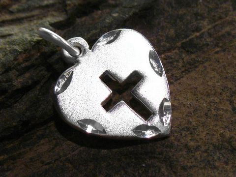 Herz mit ausgestanztem Kreuz - Sterling Silber Anhänger