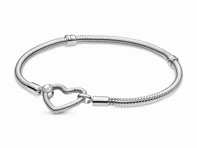 Pandora Silber 599539C00-21 Silber Armband mit offenem Herz in 21 cm Länge, elegant gestaltetes Armband aus Silber mit feiner Struktur und hochwertigem Verschluss.